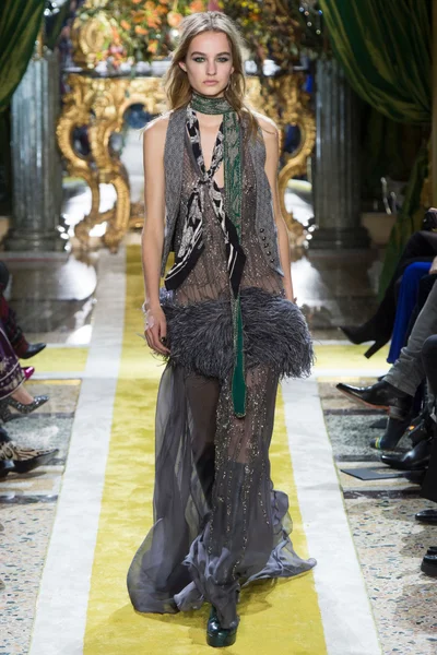 Look 40